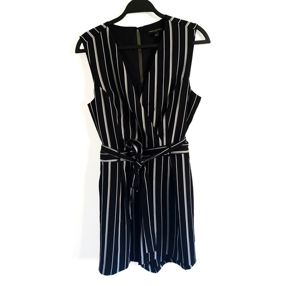 Banana Republic Factory Women's Black White Striped Romper V Neck Faux Wrap Belt - Picture 1 of 9